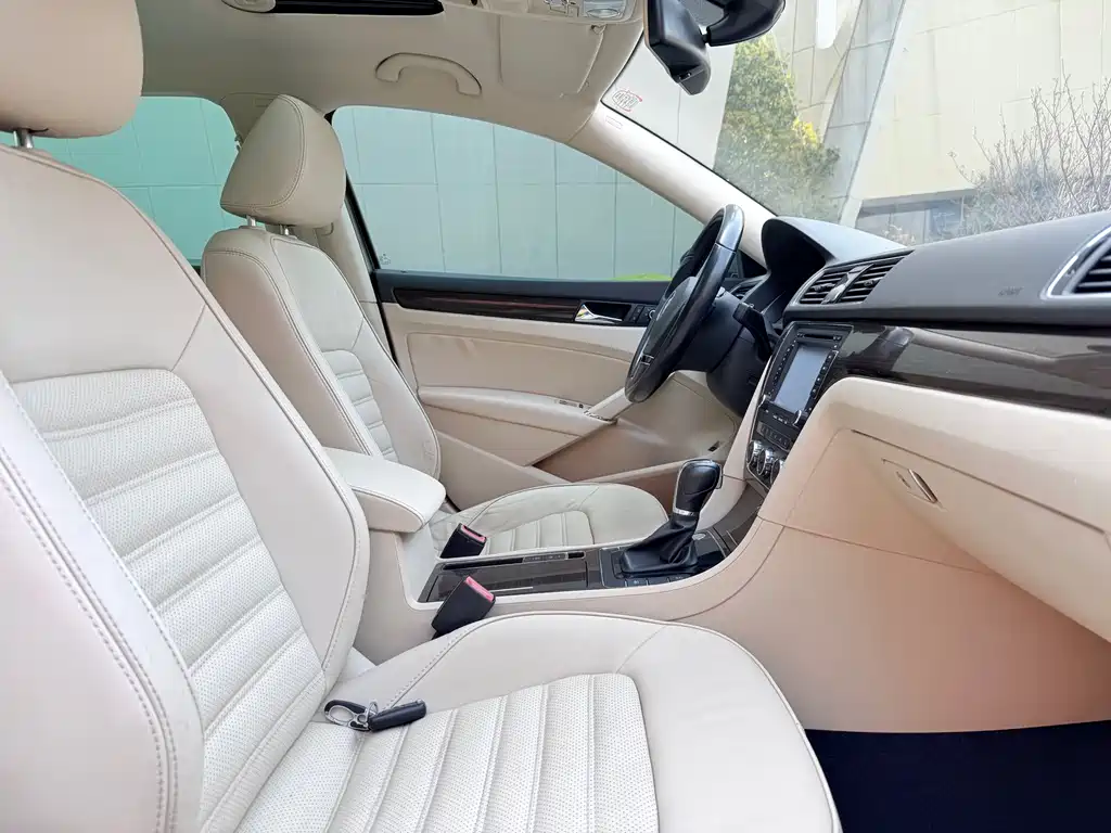 Volkswagen Passat 2015 — фото 13