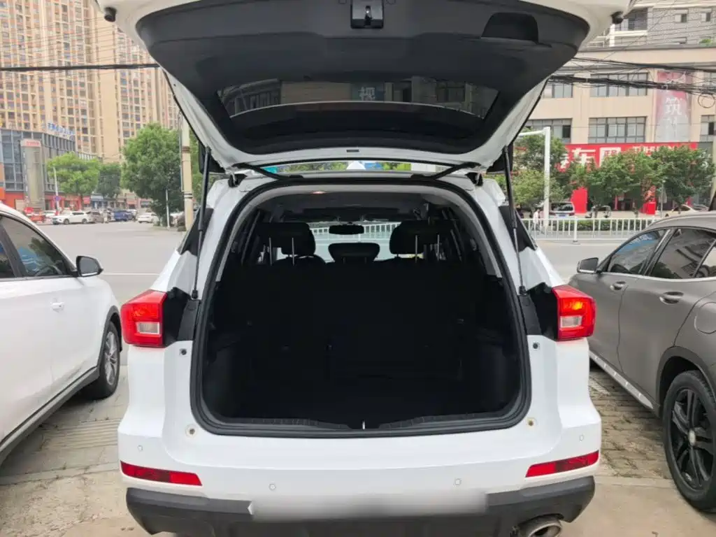 Haval M6 2019 — фото 19