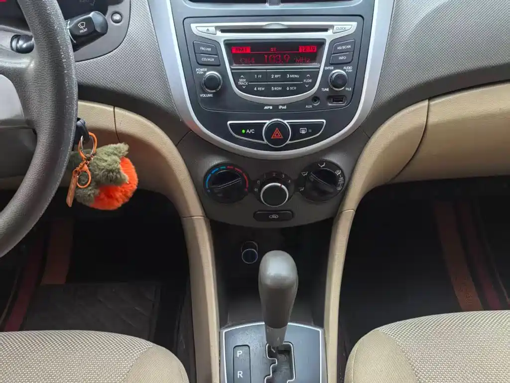 Hyundai Verna 2013 — фото 19