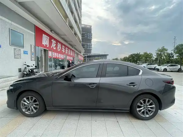 Mazda 3 Axela 2021