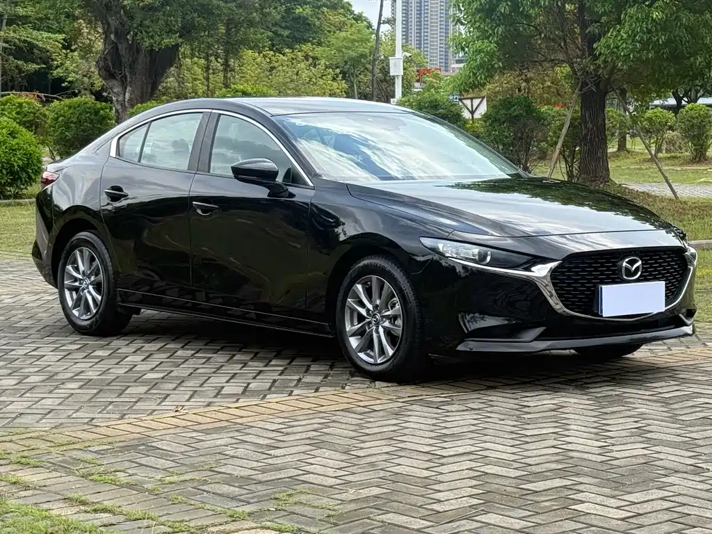 Mazda 3 Axela 2024