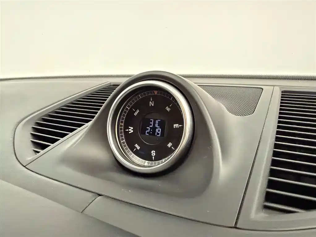 Porsche Macan 2020 — фото 13