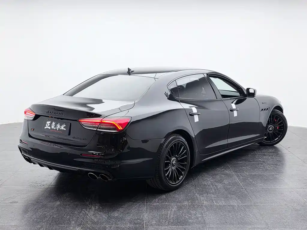 Maserati Quattroporte 2014 — фото 10