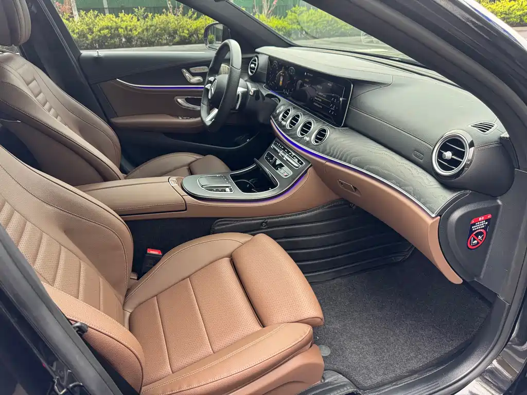 Mercedes-Benz E-Class 2022 — фото 16
