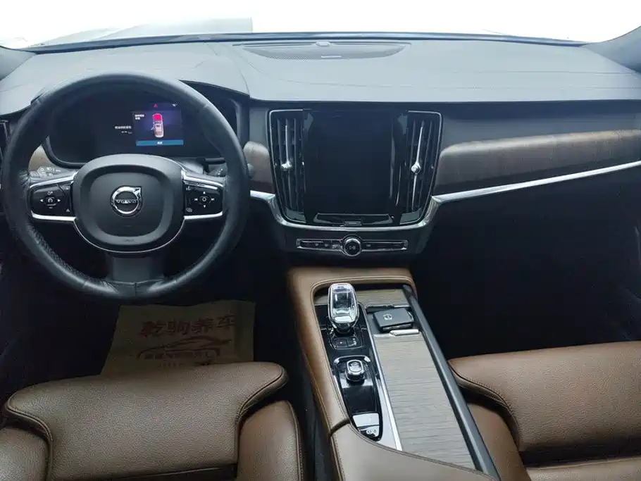 Volvo S90 2023 — фото 12