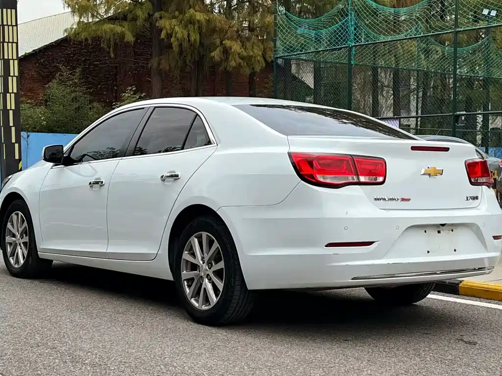 Chevrolet Malibu 2017 — фото 9