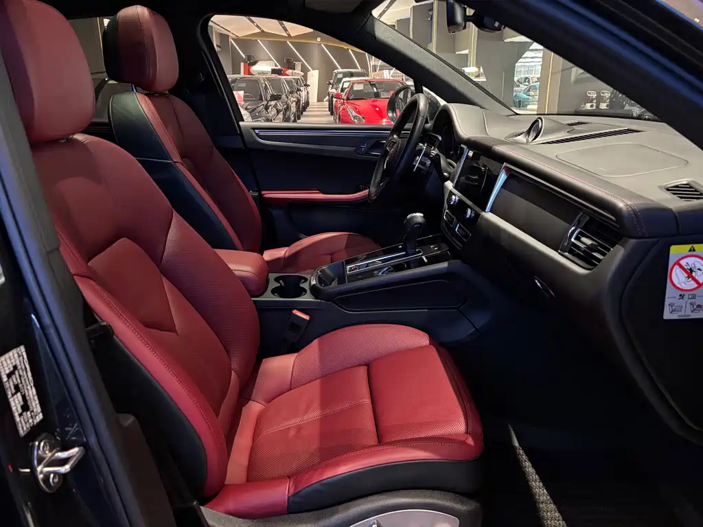 Porsche Macan 2022 — фото 15