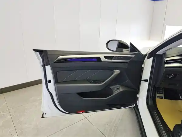 Volkswagen CC 2024