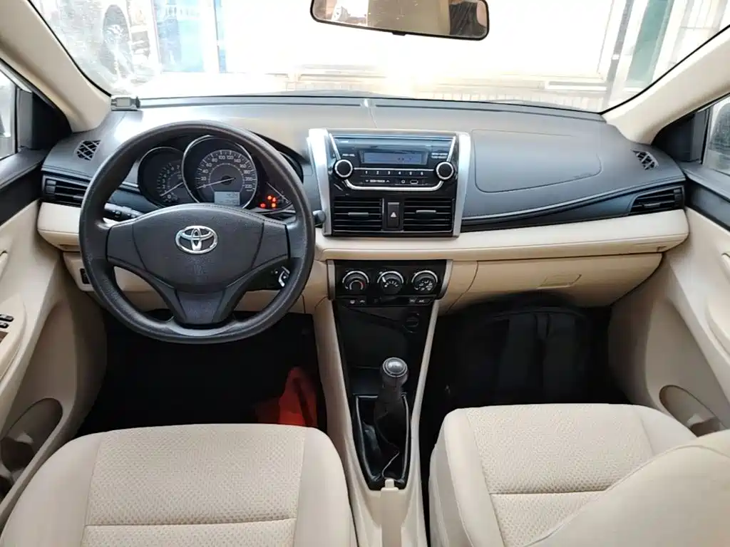Toyota Vios 2014 — фото 10