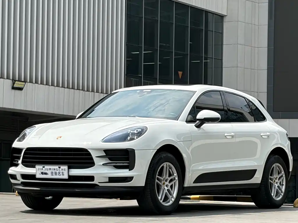 Porsche Macan 2020 — фото 1