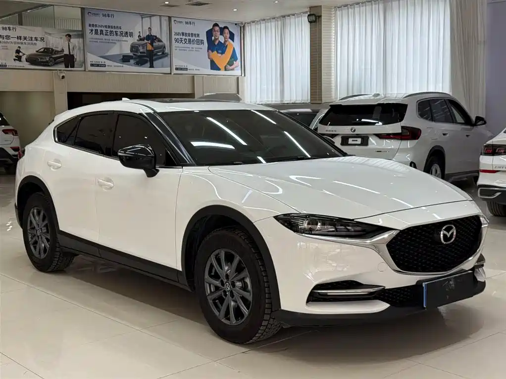 Mazda CX-4 2023