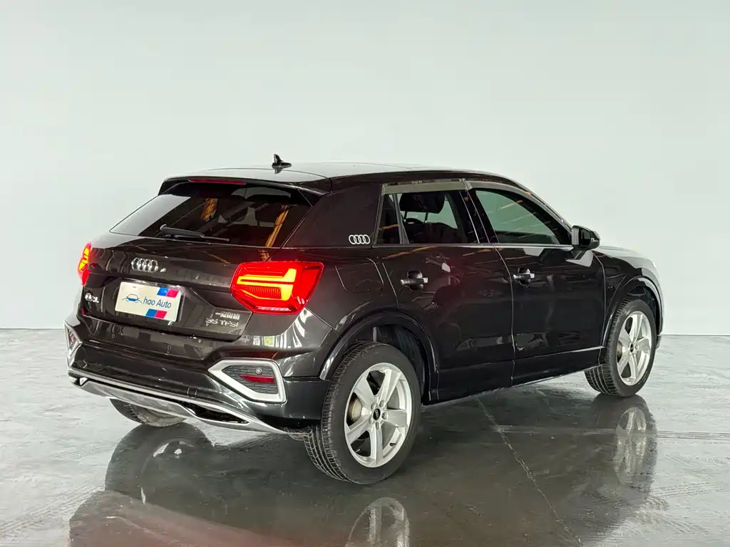 Audi Q2L 2022 — фото 6