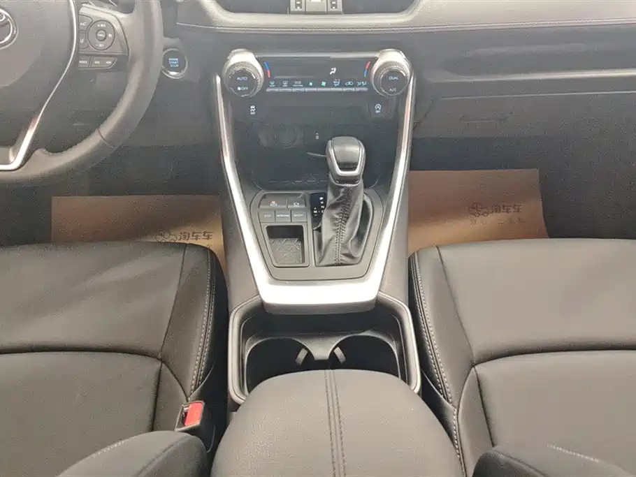 Toyota Wildlander 2023 — фото 16