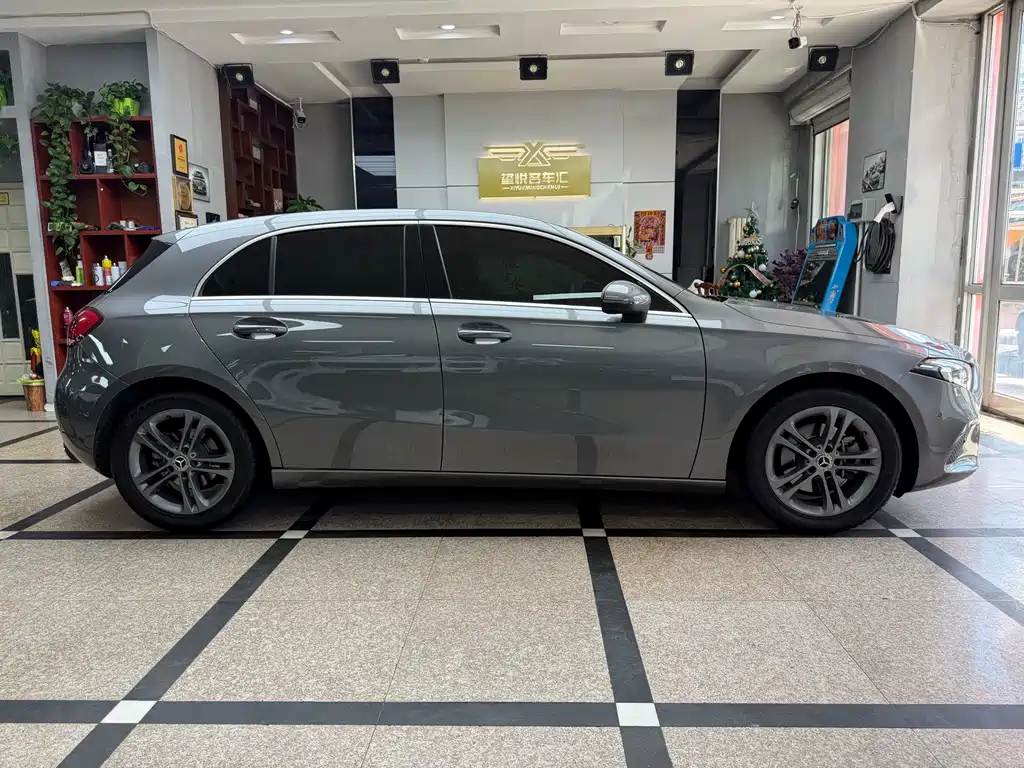 Mercedes-Benz A-Class 2020 — фото 4