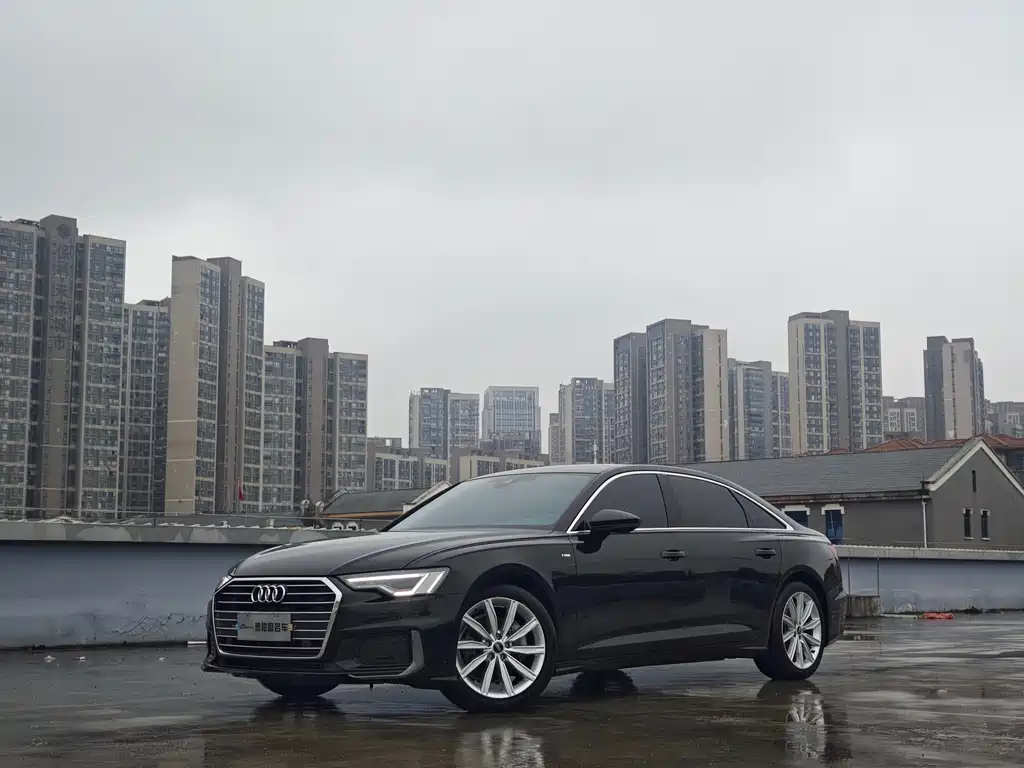 Audi A6L 2022 — фото 1