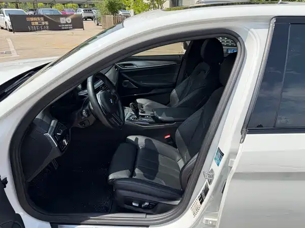 BMW 5 Series 2019