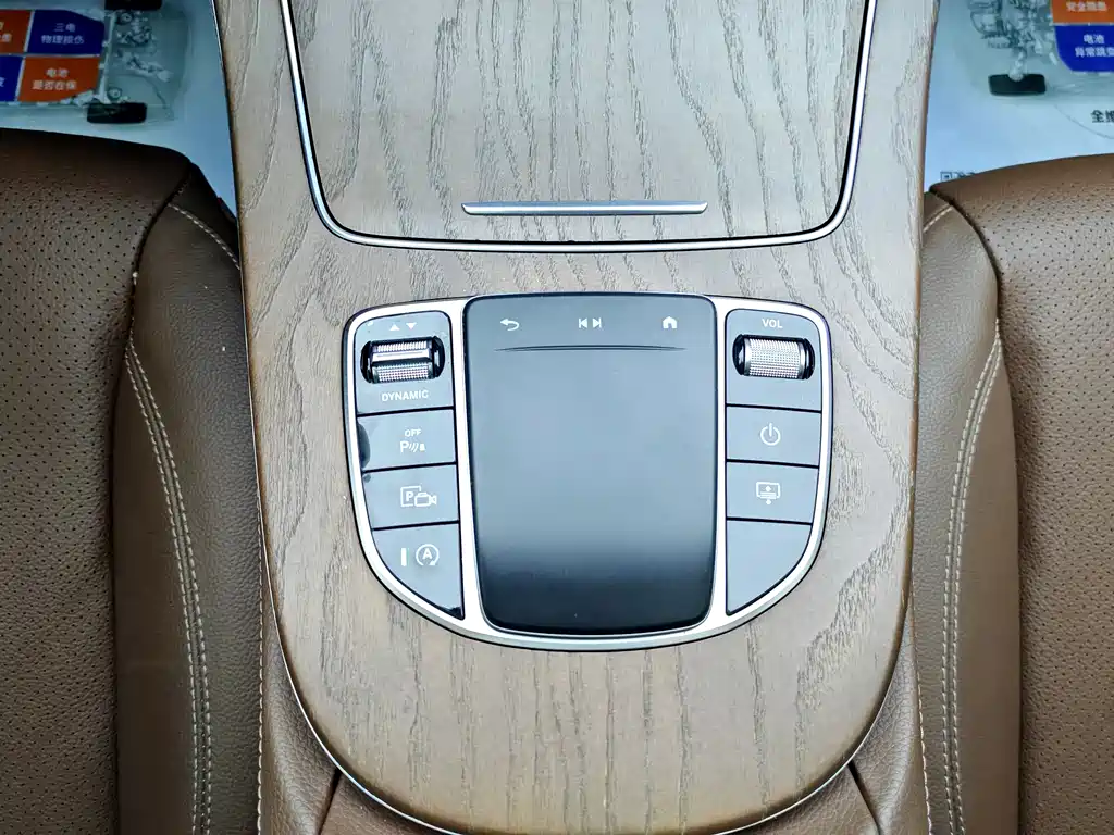 Mercedes-Benz E-Class 2021 — фото 14