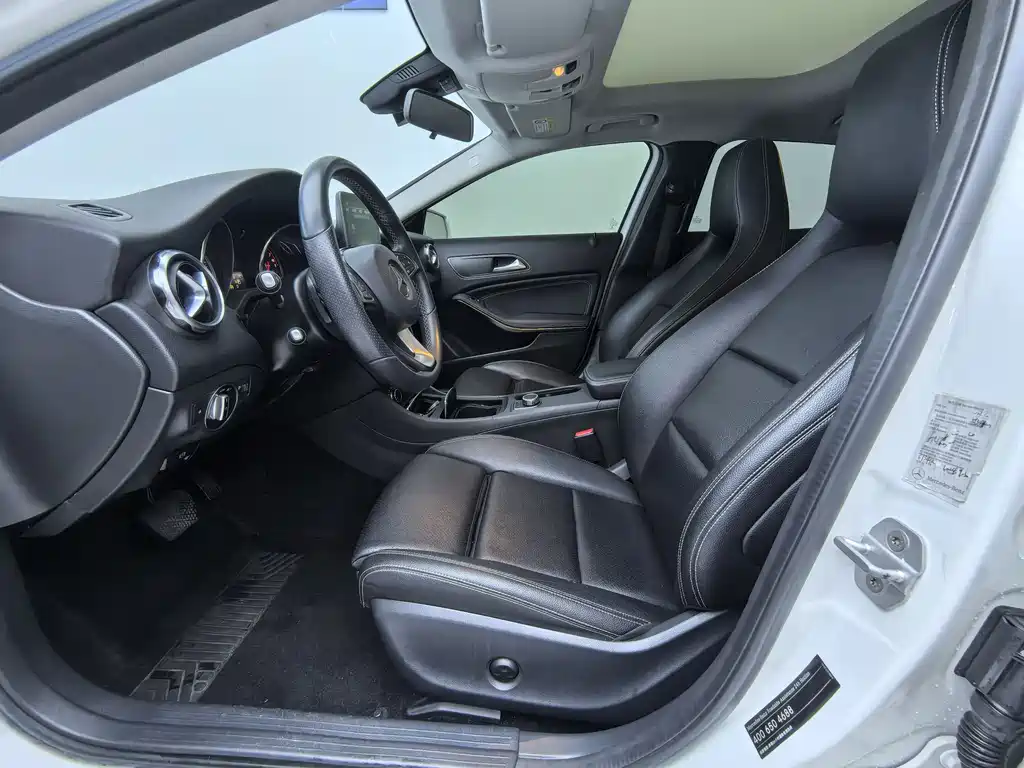 Mercedes-Benz GLA 2018 — фото 14