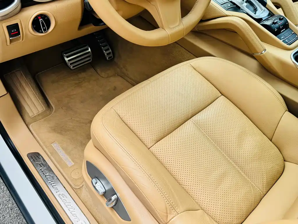 Porsche Cayenne 2014 — фото 16