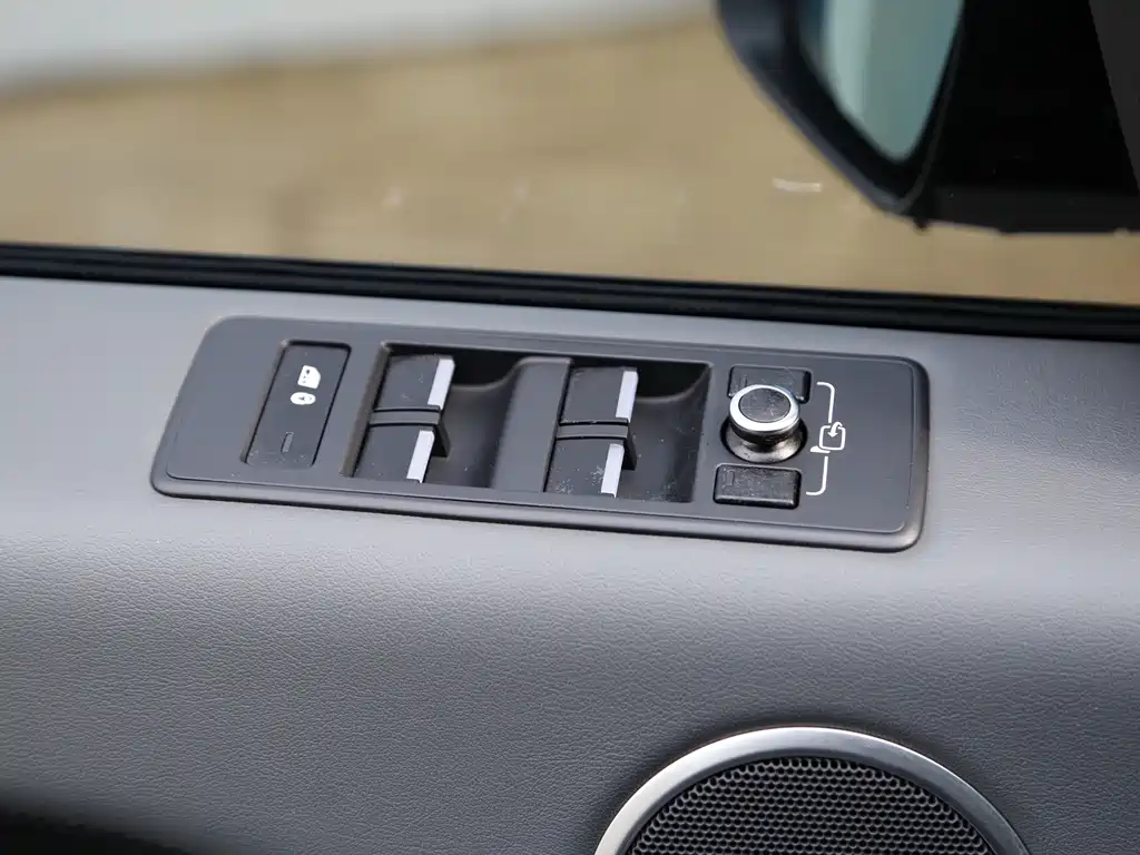 Land Rover Range Rover Sport 2015 — фото 13
