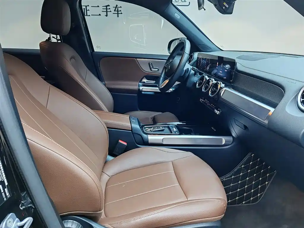 Mercedes-Benz GLB 2023 — фото 19
