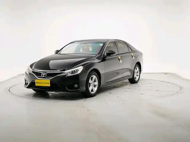 Toyota Reiz 2015