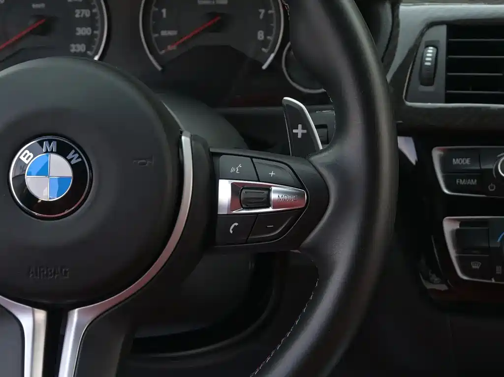 BMW M3 2016 — фото 17