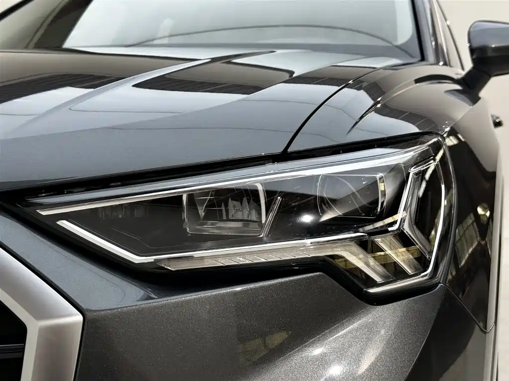 Audi Q3 2022 — фото 24