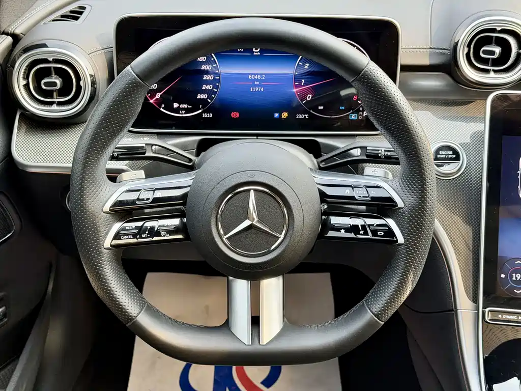 Mercedes-Benz C-Class 2024 — фото 8
