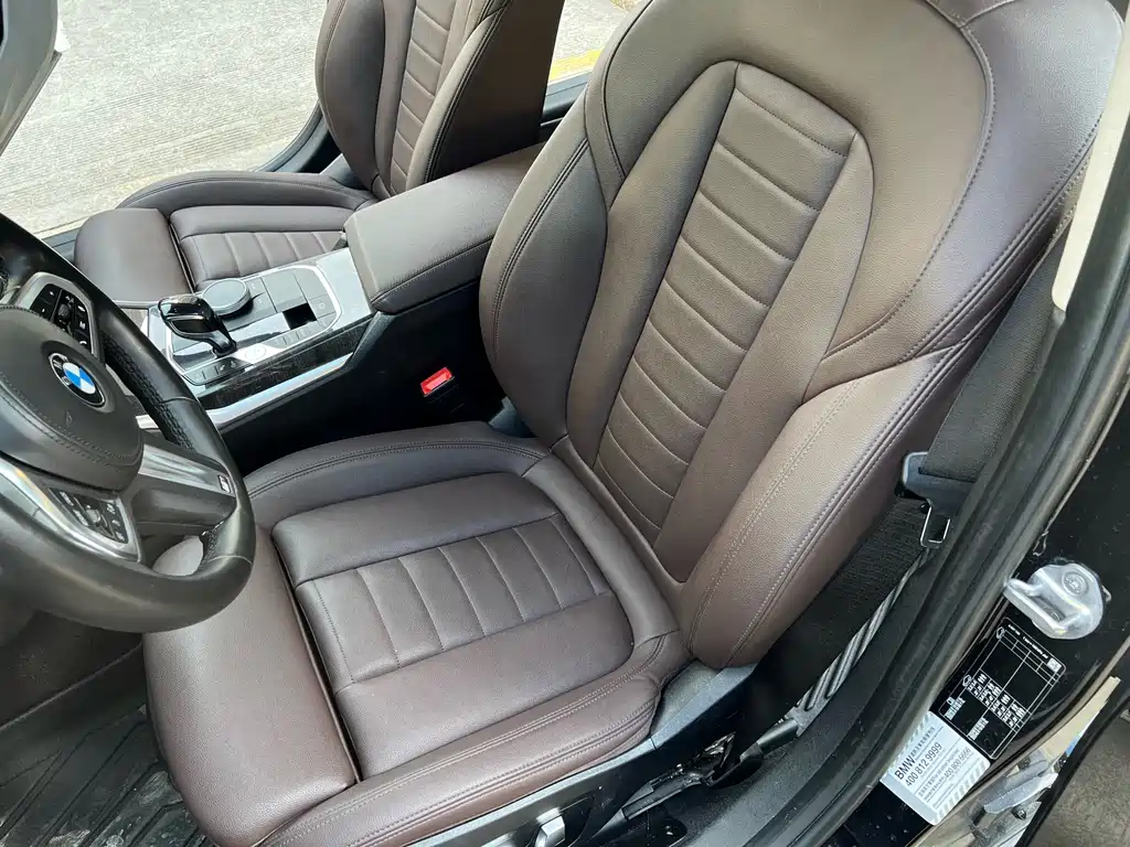 BMW 3 Series 2019 — фото 17