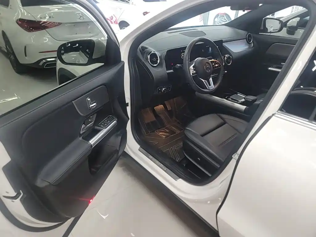 Mercedes-Benz GLA 2023 — фото 16