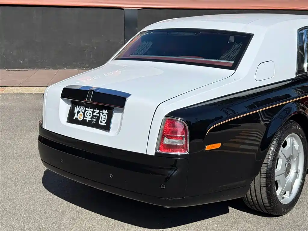 Rolls-Royce Phantom 2012 — фото 29