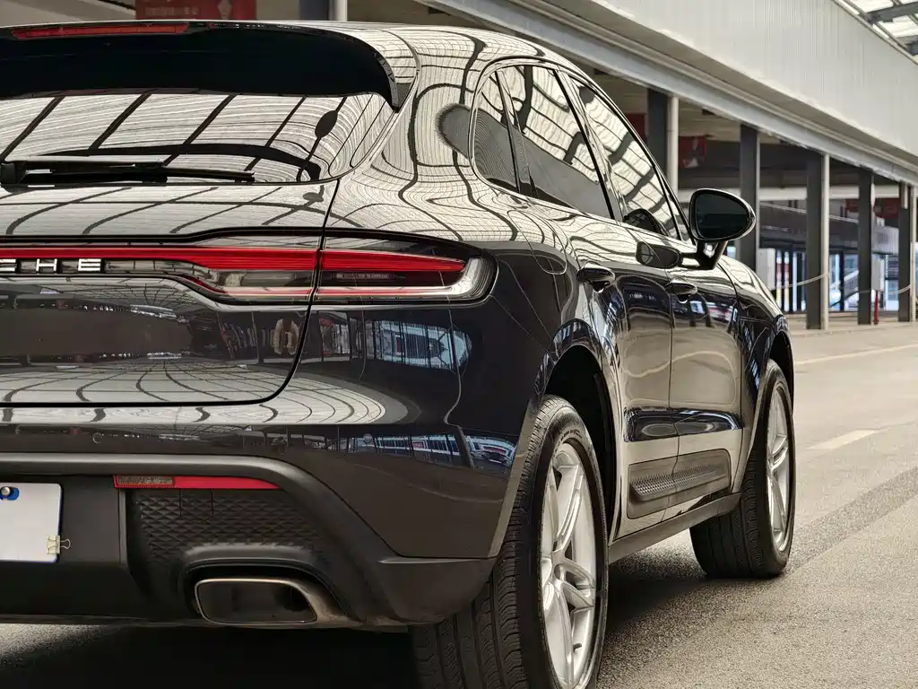 Porsche Macan 2024 — фото 29
