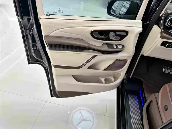 Mercedes-Benz V-Class 2024
