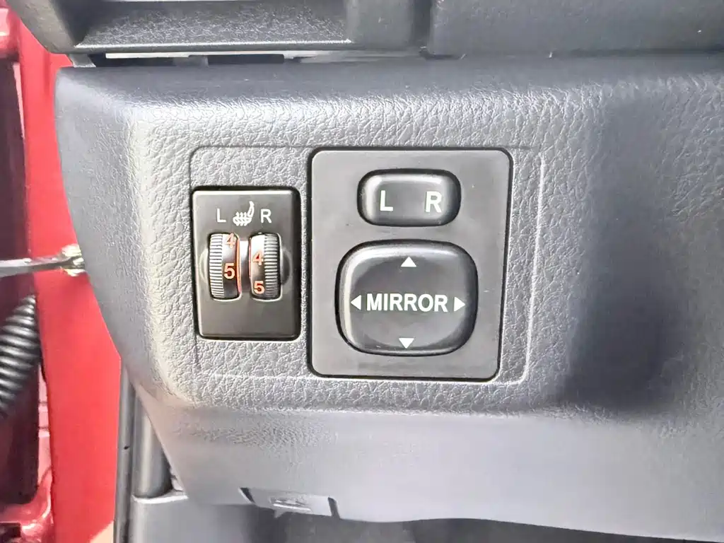 Toyota Yaris L 2022 — фото 11