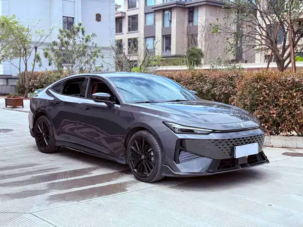 Changan UNI-V 2024