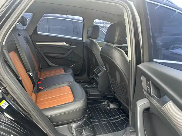 Audi Q5L 2020
