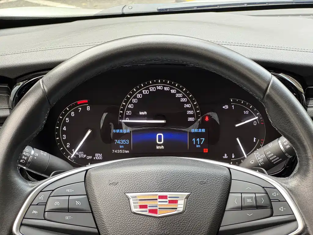 Cadillac XT5 2016 — фото 19