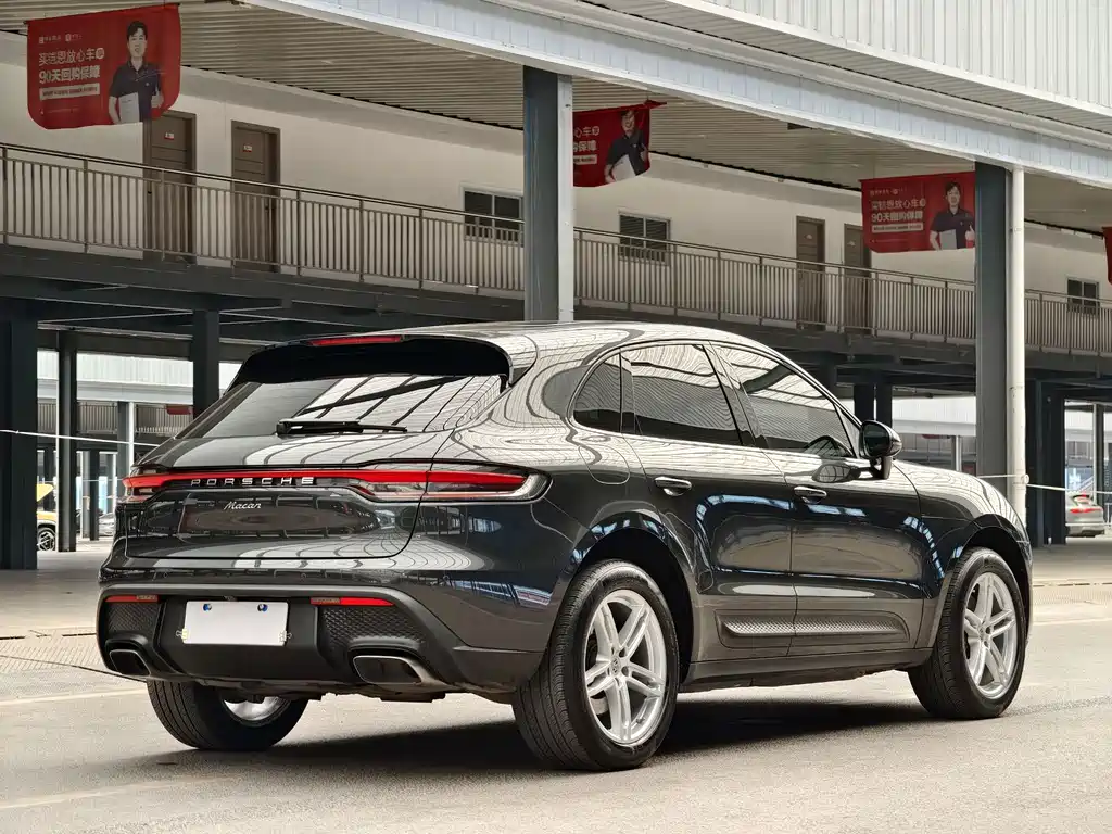 Porsche Macan 2024 — фото 24