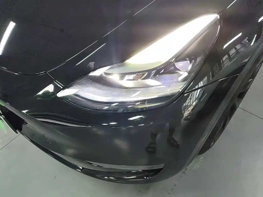 Tesla Model Y 2023 — фото 24