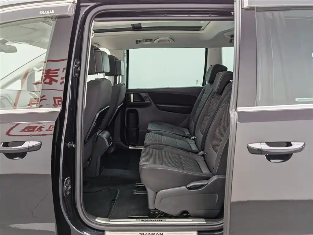 Volkswagen Sharan 2018 — фото 15