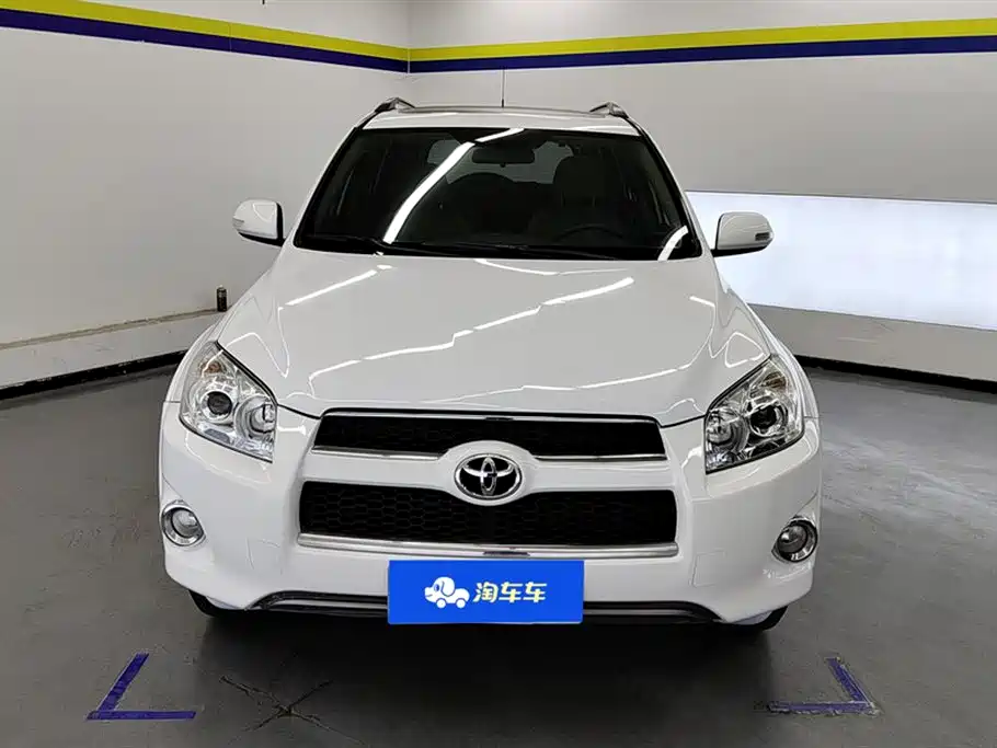 Toyota RAV4 2011