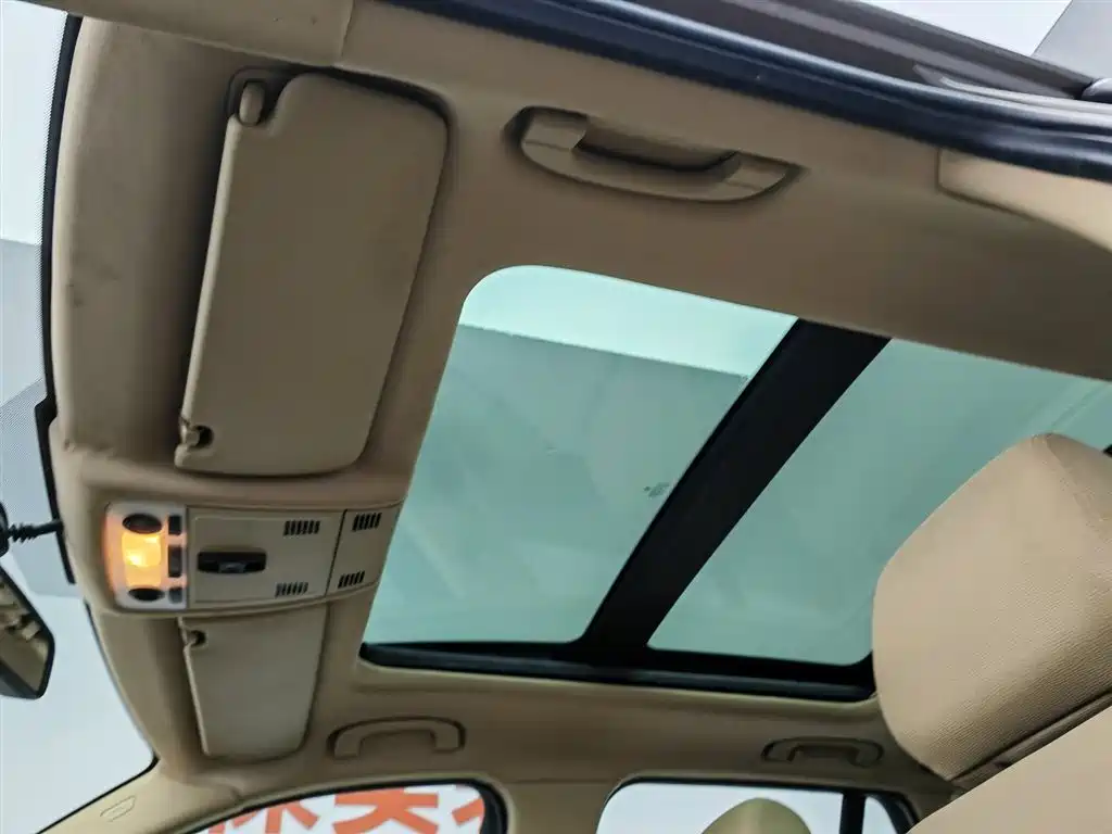 BMW X1 2012 — фото 14