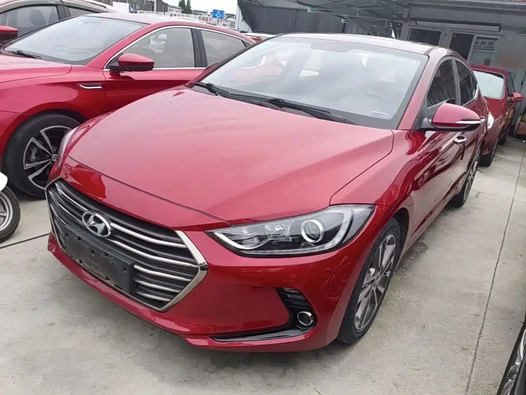Hyundai Elantra 2019 — фото 2