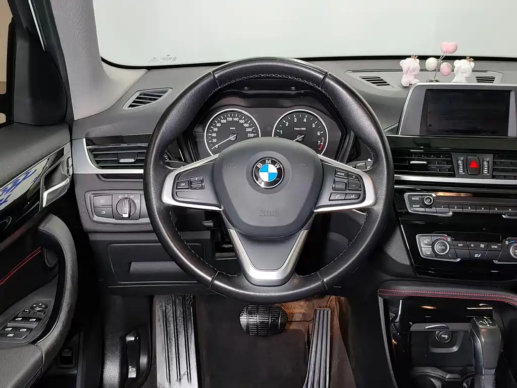 BMW X1 2018 — фото 19