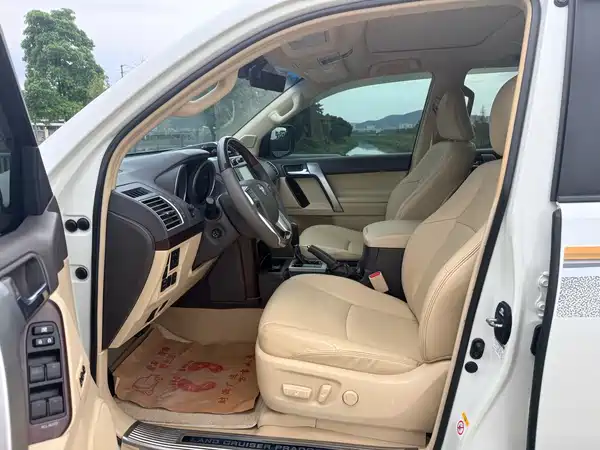Toyota Prado 2016