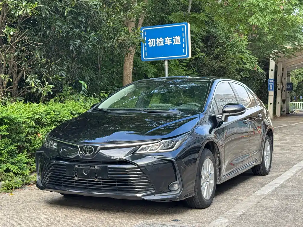 Toyota Corolla 2020 — фото 1