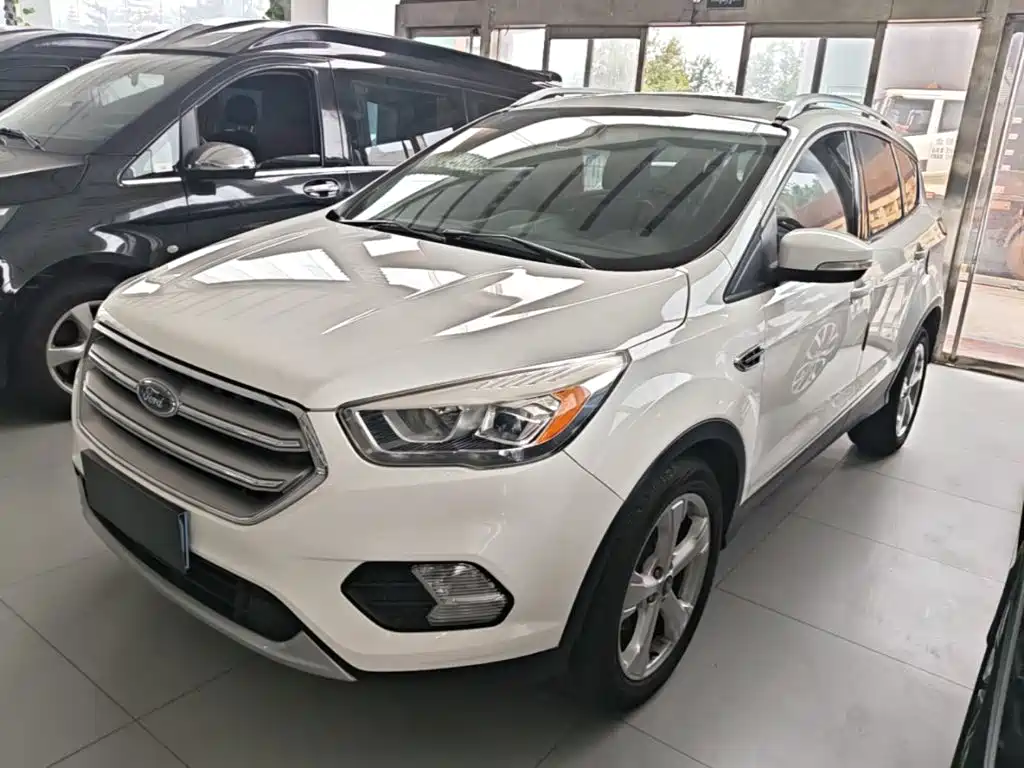 Ford Kuga 2017 — фото 1