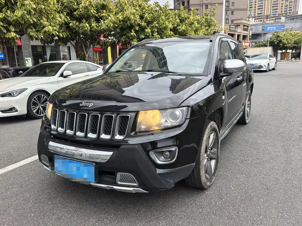 Jeep Compass 2014 — фото 1