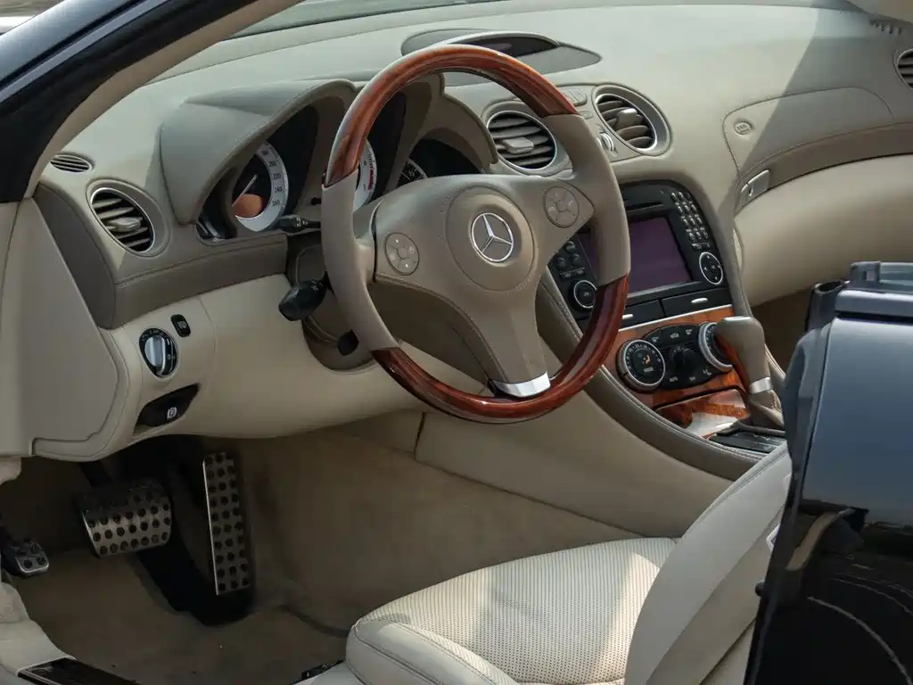 Mercedes-Benz SL-Class 2010 — фото 10